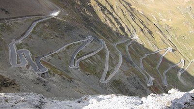 Cours des virages en épingle à cheveux (seulement Allemand)