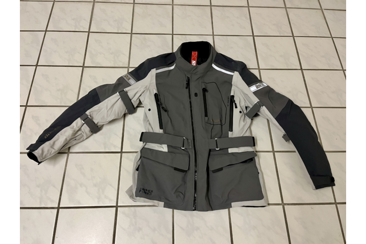 Neue IXS Bekleidung